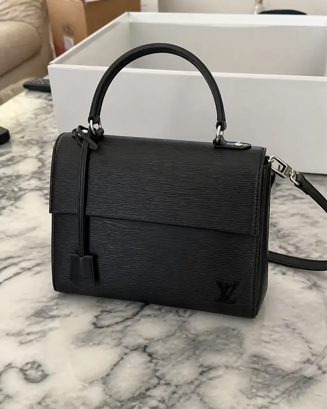 2019 epi inspires Nicolas Ghesquiere Cluny MM-Noir M41302 photo review