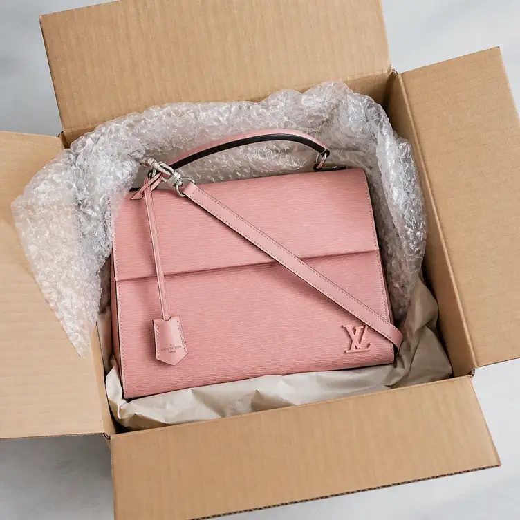 2019 epi inspires Nicolas Ghesquiere Cluny MM-Rose Ballerine M41334 photo review
