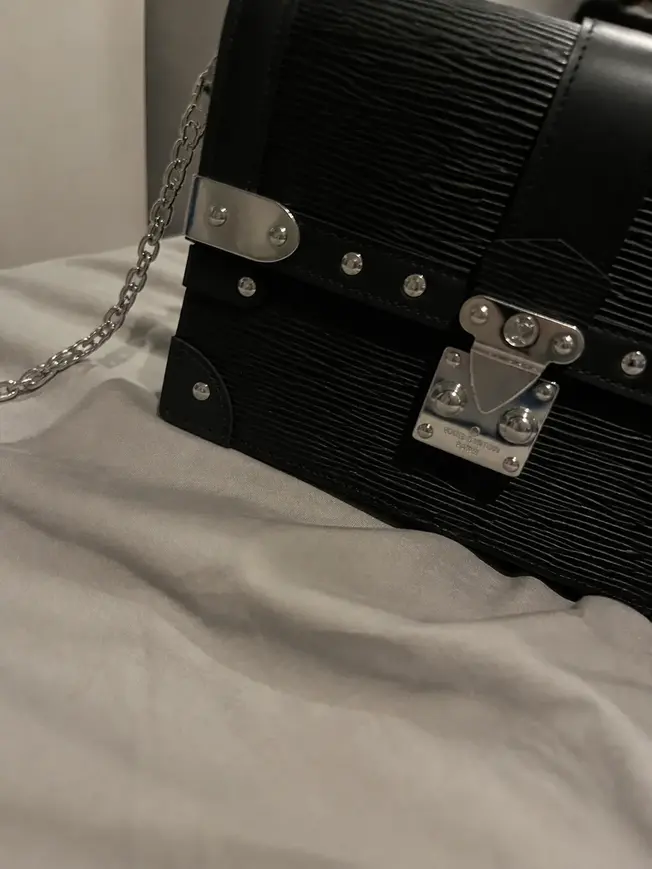 2020 Epi Cowhide Trunk Chain Wallet-Black M67507 photo review