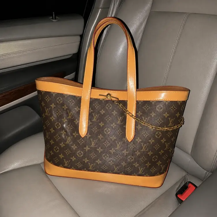 2020 Monogram Canvas Cabas Voyage M44878 photo review