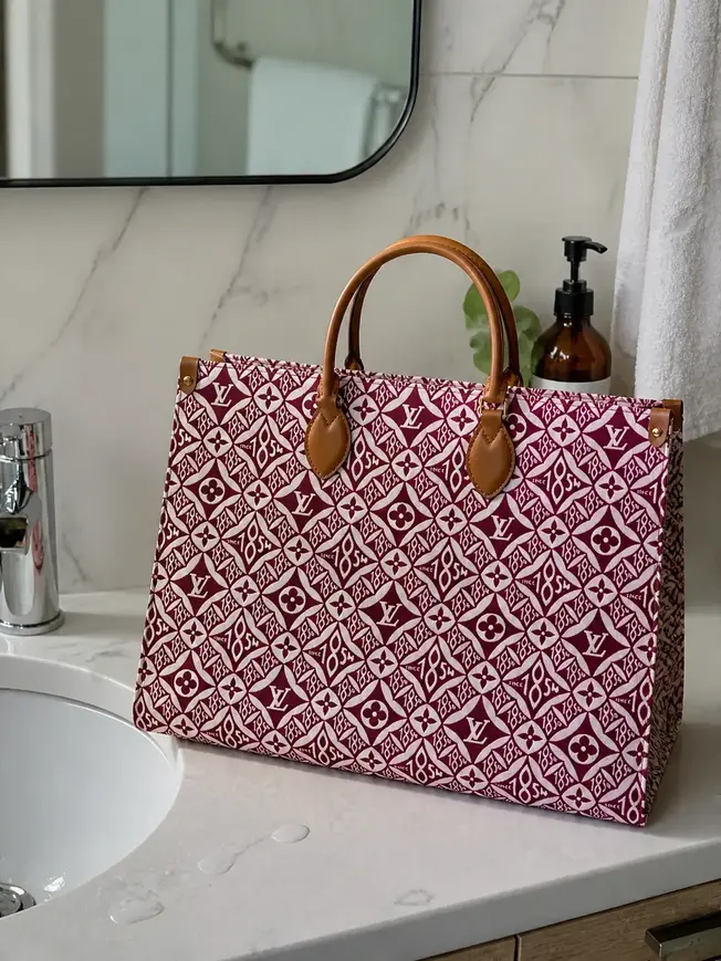 2020 Spring Onthego GM-Red M44576-2020-Red photo review