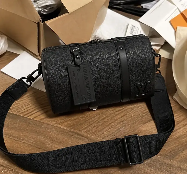 Black Aerogram City Keepall M59255 photo review