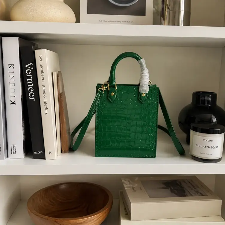 Brilliant Alligator leather Petit Sac Plat Bag-Green N99487-Green photo review