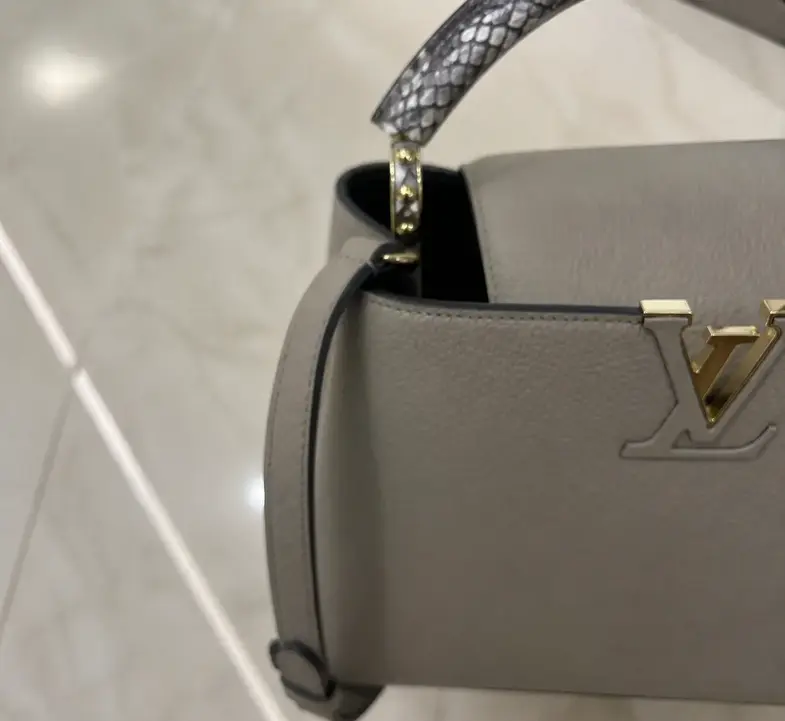 Capucines MM Handbag M92800-1 photo review