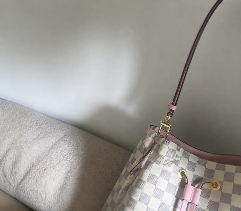 Damier Azur NeoNoe Bucket Bag-Eau de Rose N40152 photo review