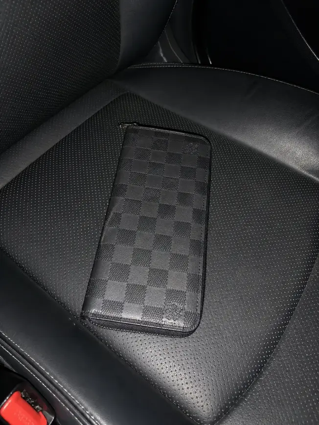 Damier Infini Zippy Wallet N63548 photo review