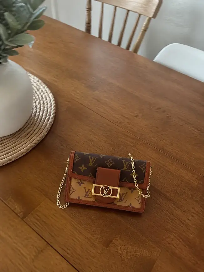Dauphine Chain Wallet M68746 photo review