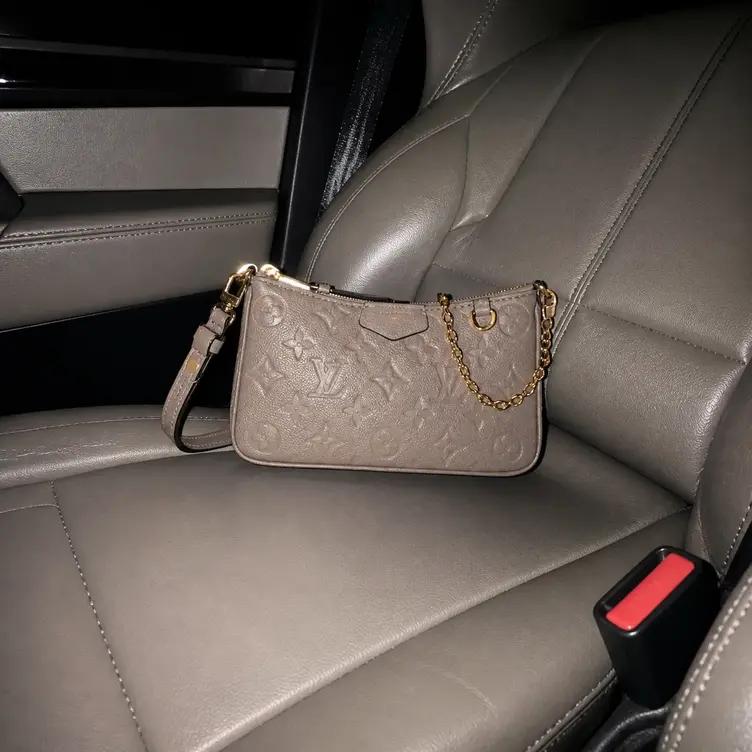 Easy Pouch On Strap M81862 photo review