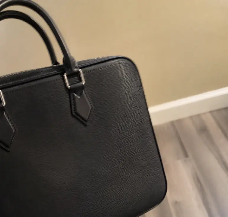 epi Dandy Briefcase MM M54405 photo review