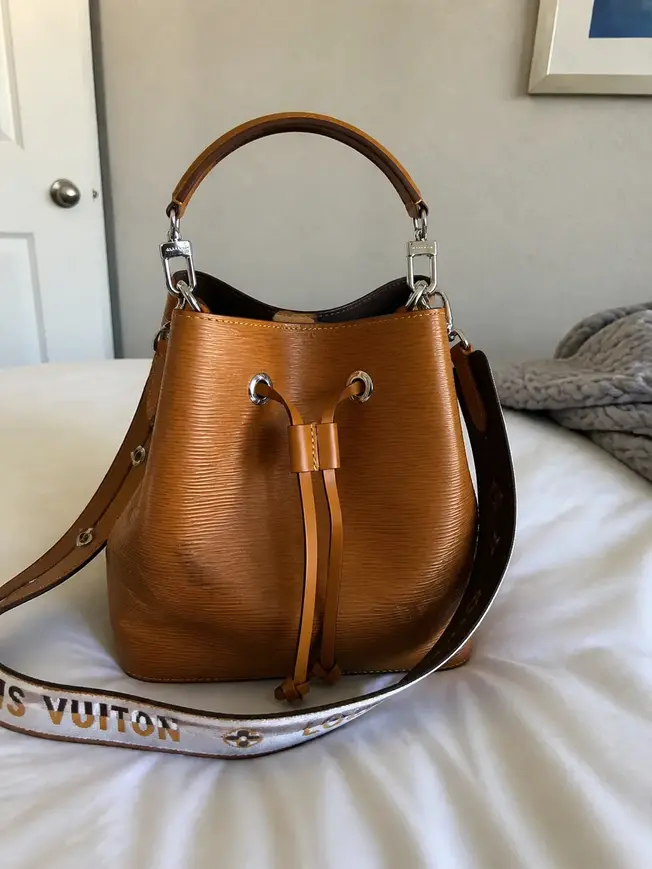 Epi Grained NeoNoe BB Bucket Bag-Honey Gold M57706 photo review