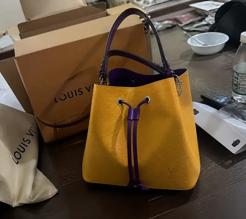 Epi Leather NeoNoe BB-Exclusive Prelaunch-Citron HL-M52853 photo review