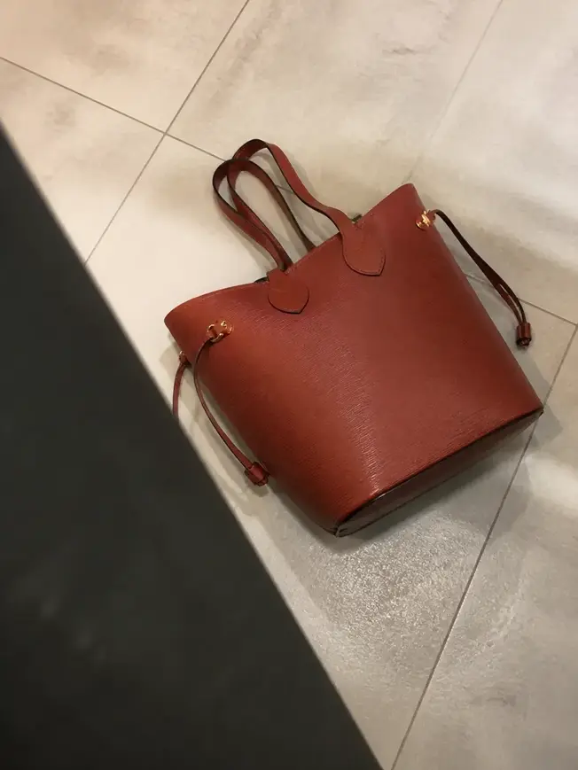 Epi Leather Neverfull MM M12467 photo review