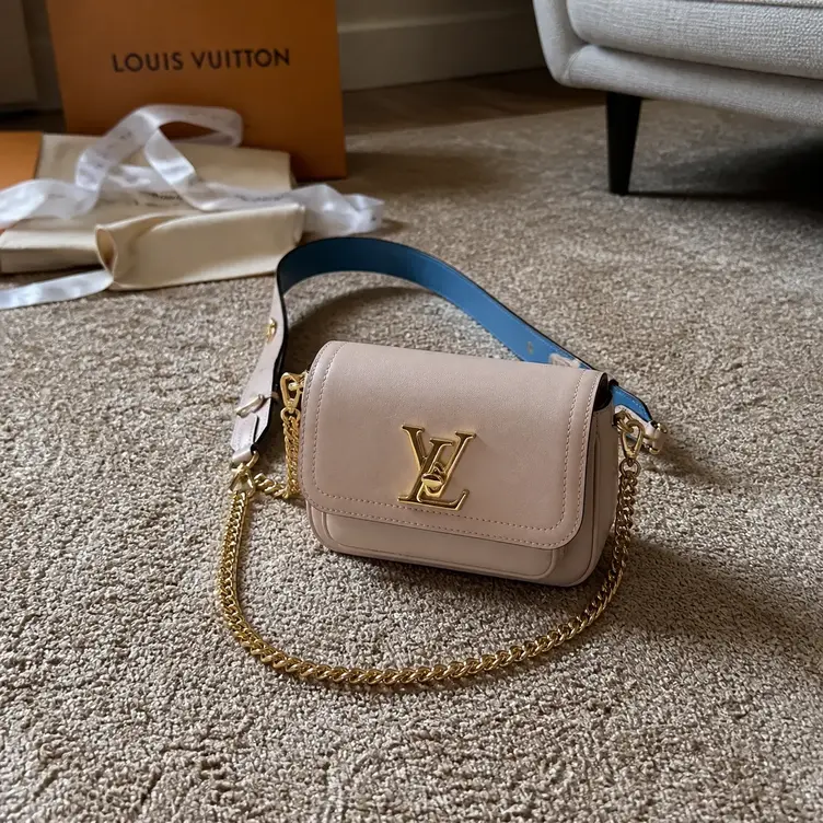 Grained Calf Leather Lockme Tender M58554 photo review