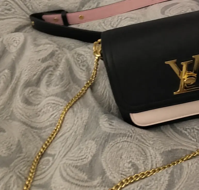 Grained Calf Leather Lockme Tender M58557 photo review