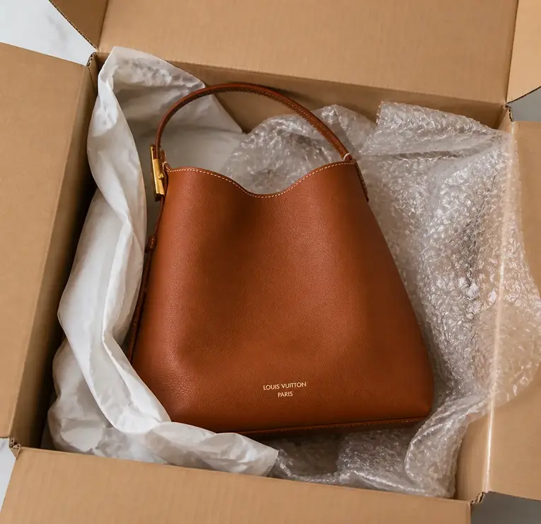 Leather Low Key Hobo PM bag-Brown M25354 photo review