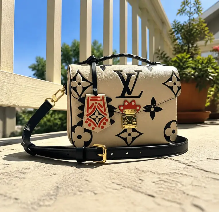 M45384 LV CRAFTY POCHETTE MeTIS-Cream M45384 photo review