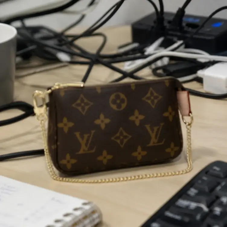 Mini Pochette Accessoires M58009 photo review