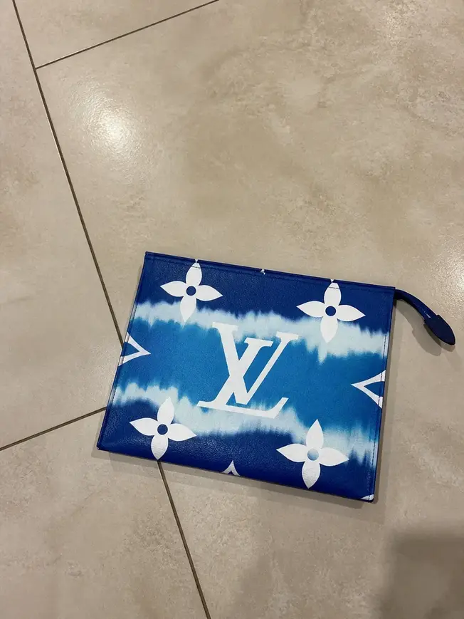 Monogram Canvas LV Escale Poche Toilette 26-Blue M69136 photo review