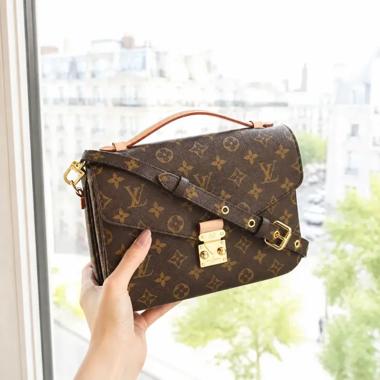 Monogram Canvas Metis Pochette Bag M40780 photo review