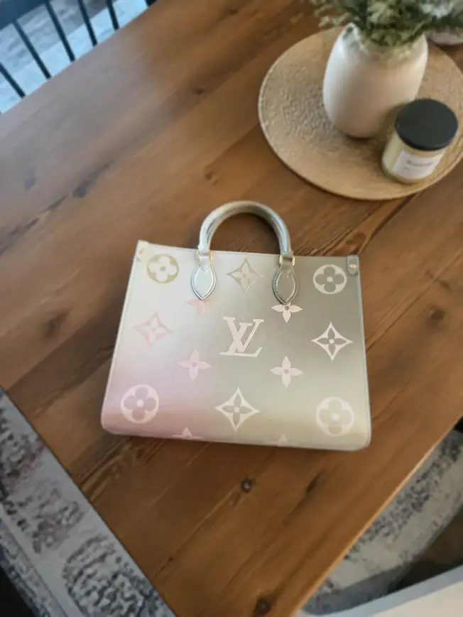 Monogram Canvas Onthego MM Tote M20510 photo review