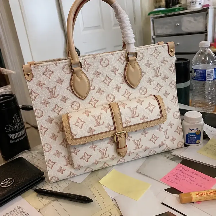 Monogram Coated OnTheGo MM Tote Bag-White M46154-White photo review