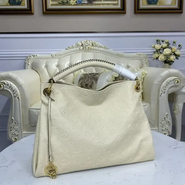 Monogram Empreinte Artsy MM-Cream M44456 photo review