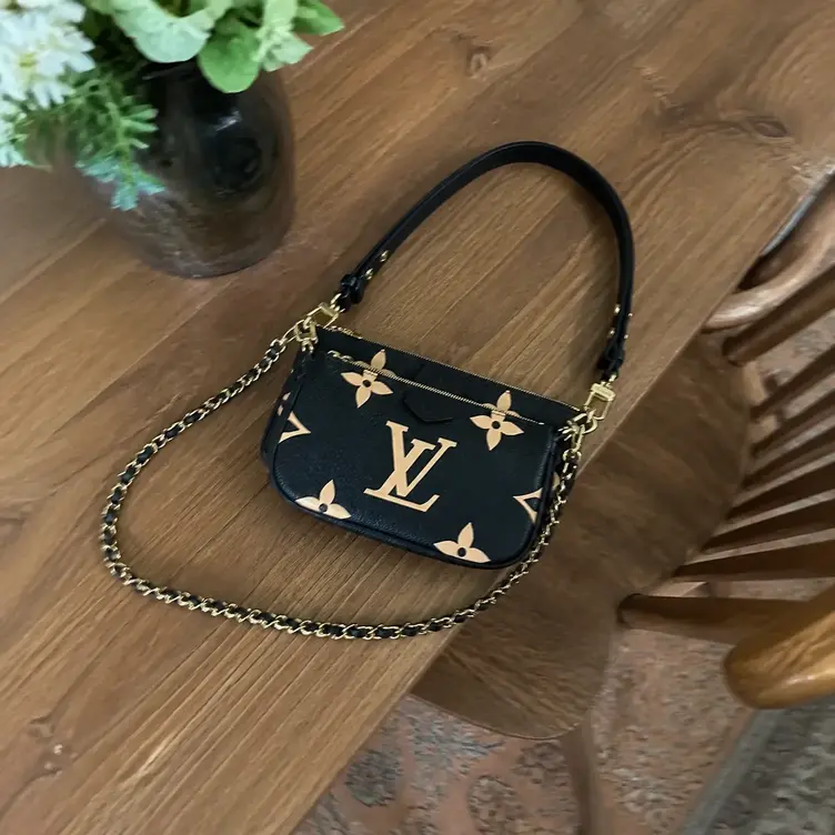 Monogram Empreinte Multi Pochette Accessoires-Black/Cream M45777 photo review