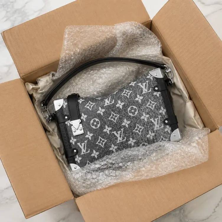 Monogram Jacquard Denim Side Trunk Bag M21460 photo review