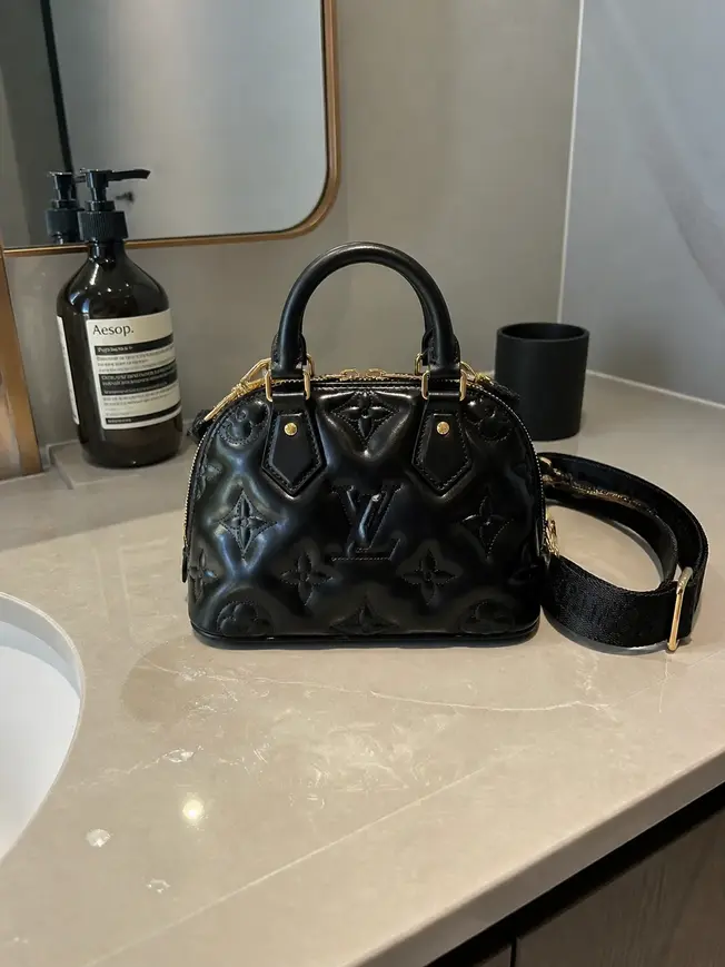 Monogram Motif Alma BB Bag M59793 photo review