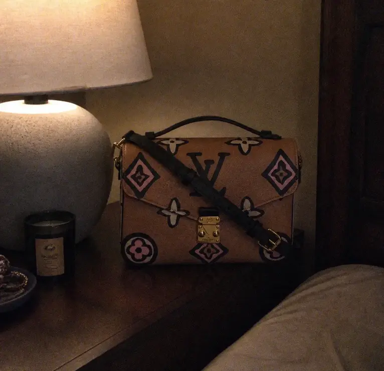 Monogram Pochette Metis M45823 photo review