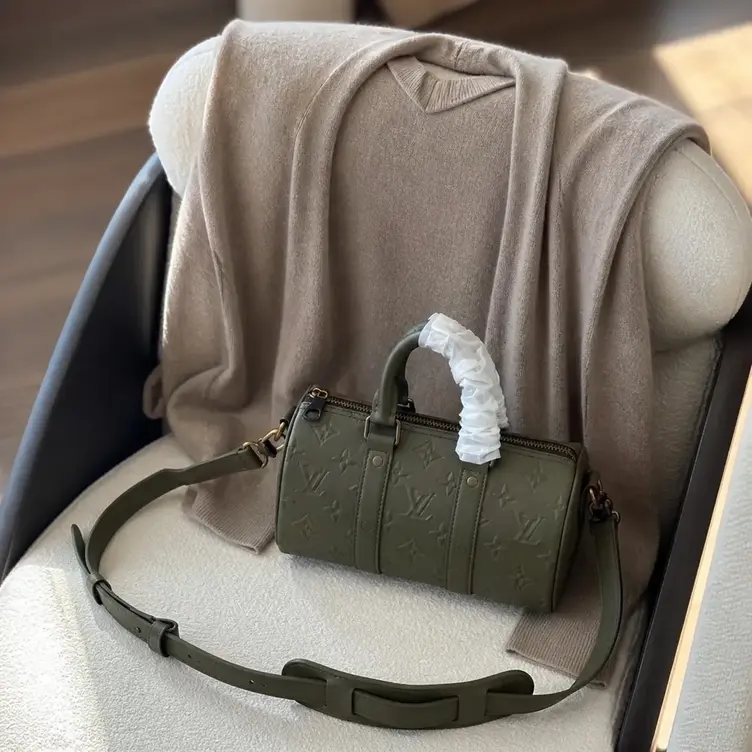 Monogram Seal Keepall XS-Khaki M57961 photo review