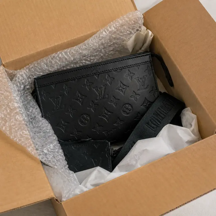 Monogram Shadow Gaston Wearable Wallet M81115 photo review