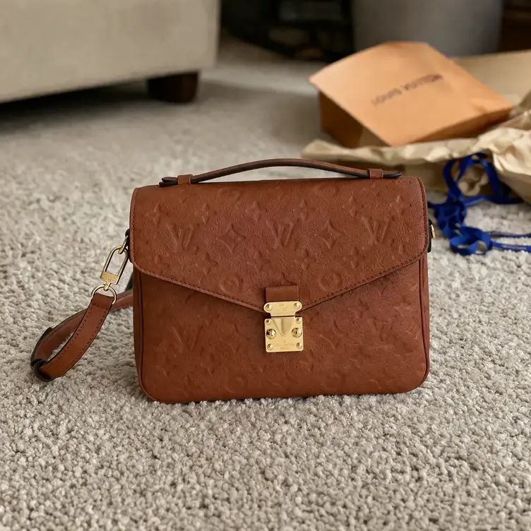 Pochette Metis M12711 photo review
