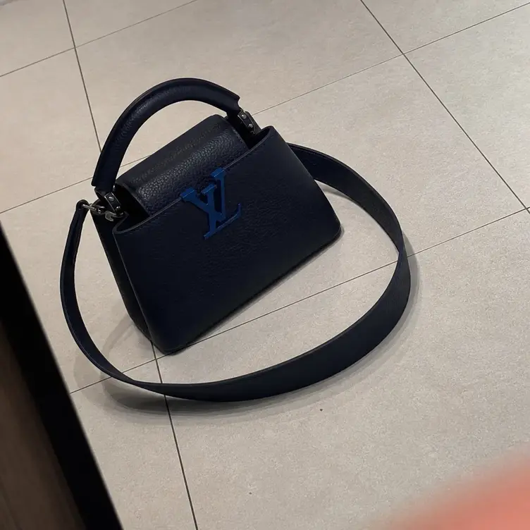 Taurillon Capucines Mini-Atlantic Dark Blue M56770 photo review