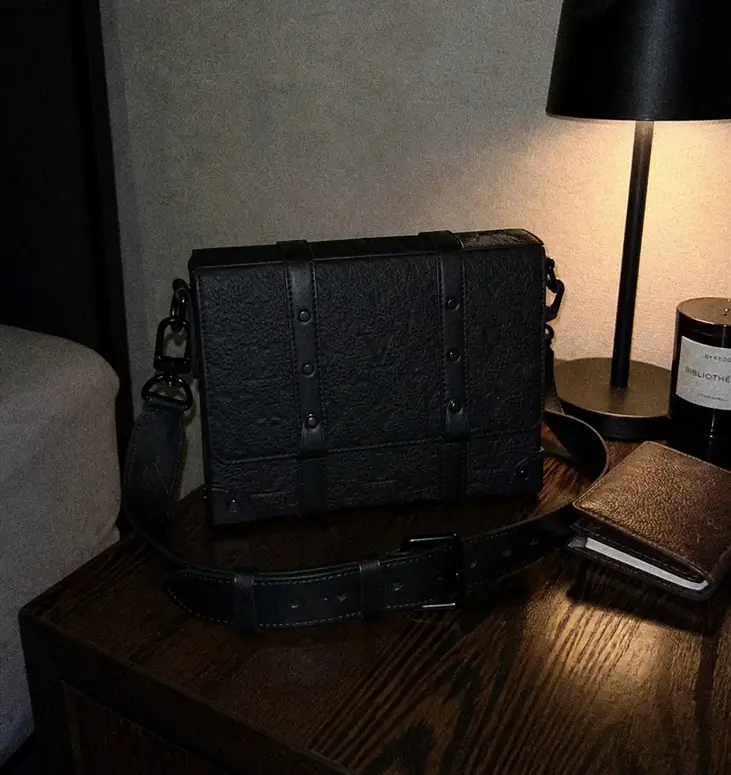 Taurillon Monogram Trunk Messenger M57726 photo review