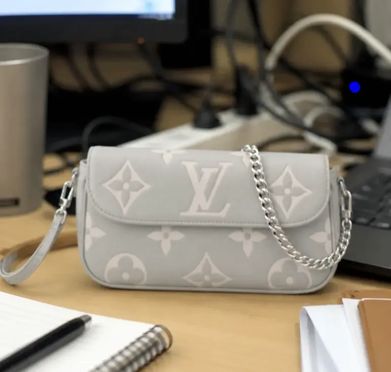 Wallet On Chain Ivy M14225 photo review