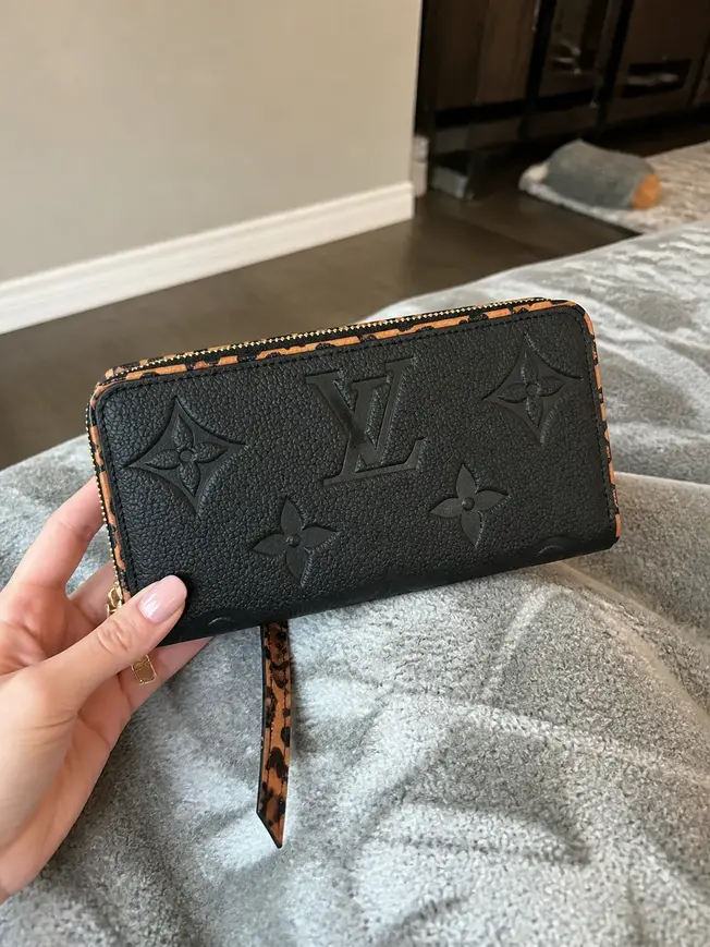 Wild at Heart Zippy Wallet M80680 photo review