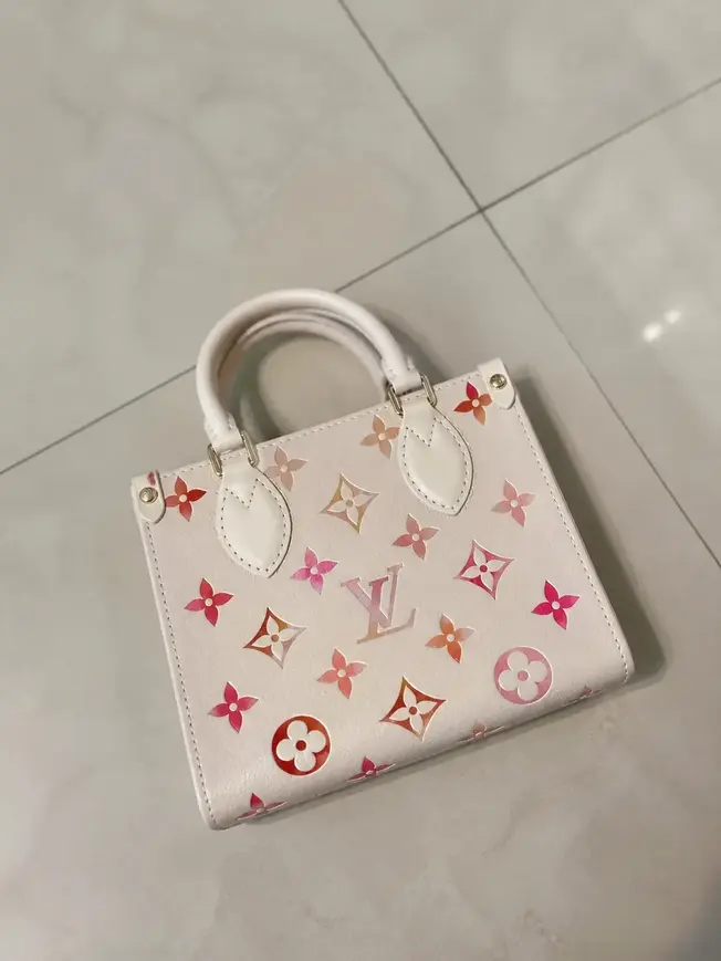 OnTheGo BB Monogram Empreinte Handbag Sunrise Aquarelle M47115 photo review