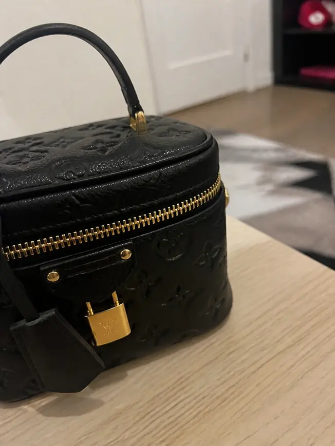 Vanity PM M25123 photo review