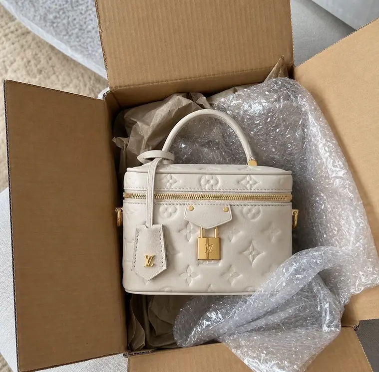 Vanity PM M25219 photo review