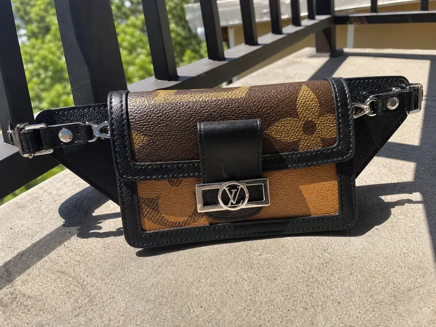 Bumbag Dauphine M67696 photo review