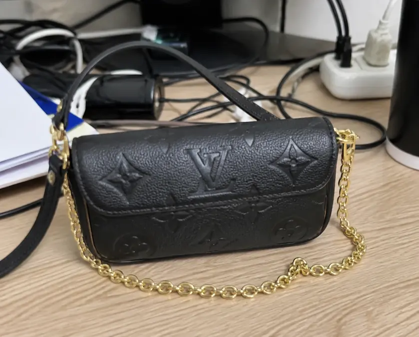 Wallet On Chain Ivy M82154 photo review