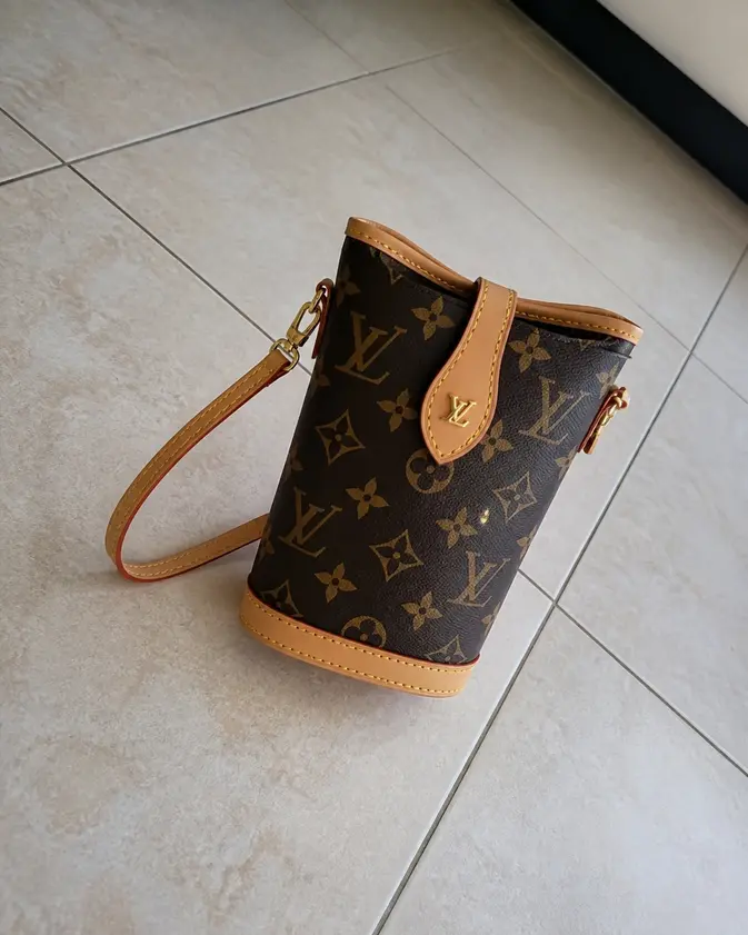 Fold Me Pouch M80874 photo review