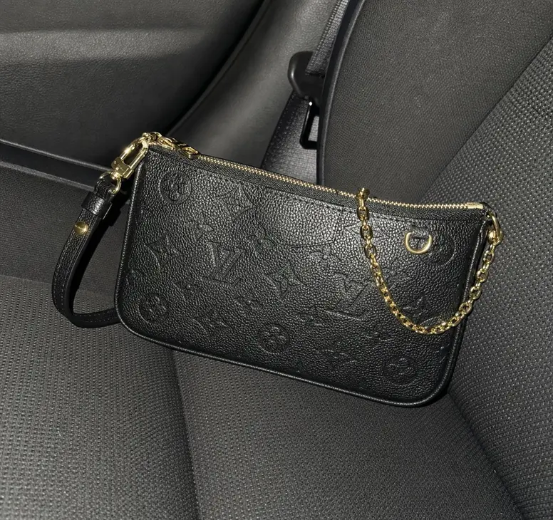 Easy Pouch On Strap M80349 photo review