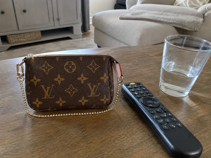 Mini Pochette Accessoires M58009 photo review