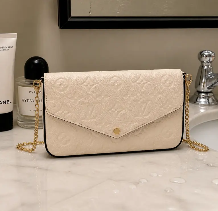 Felicie Pochette M82363 photo review