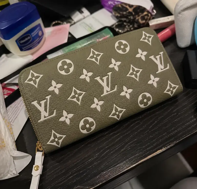 Monogram Empreinte Zippy Wallet M81280 photo review