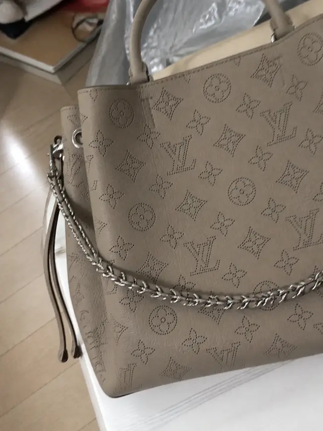 Mahina Calf Bella Tote M59201 photo review