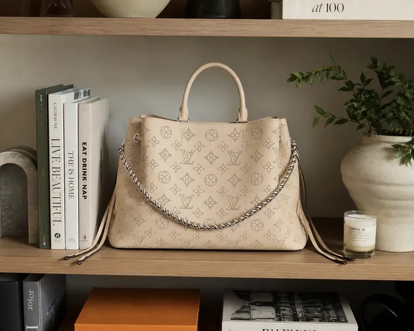 Mahina Calf Bella Tote M59203 photo review
