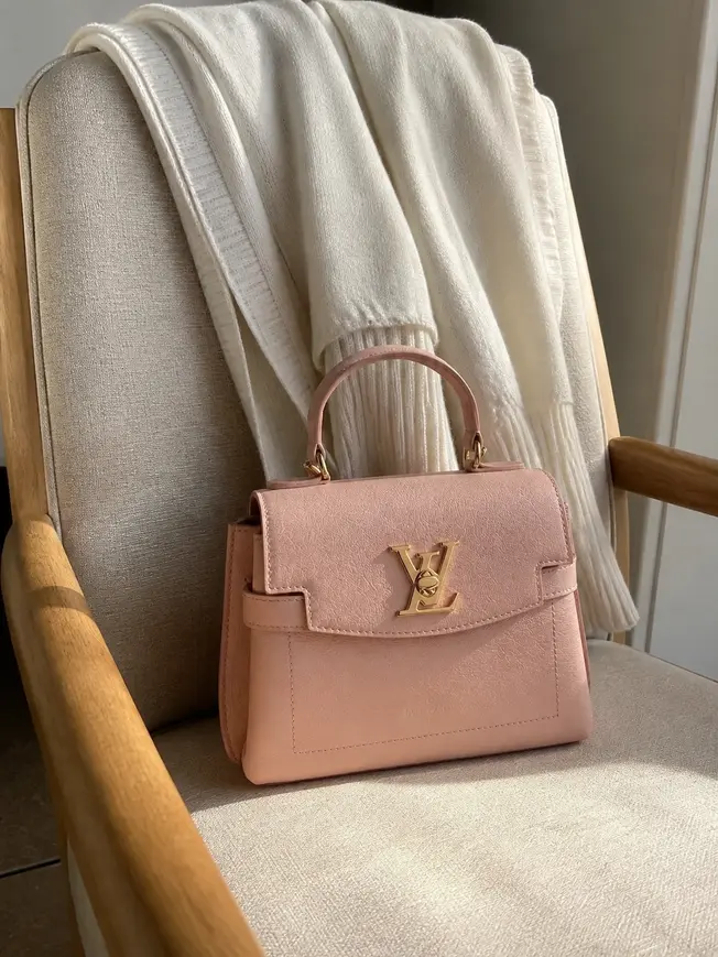 Lockme Ever Mini Handbag M21088 photo review